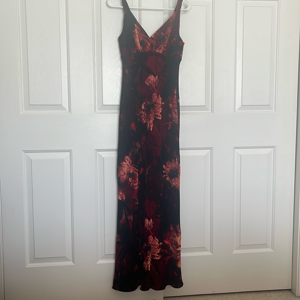 Carmen Marc Valvo collection velvet material dress womens Sz 4